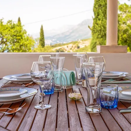 - Panoramic Sea View