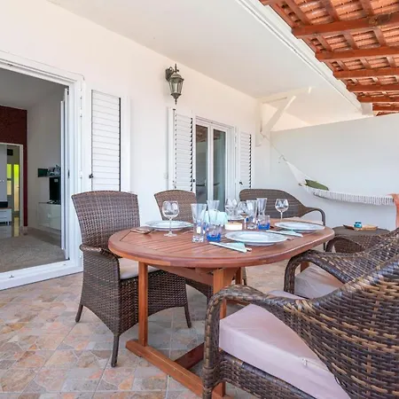 - Panoramic Sea View Apartman *