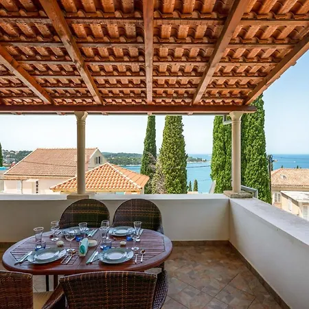 - Panoramic Sea View Apartment *