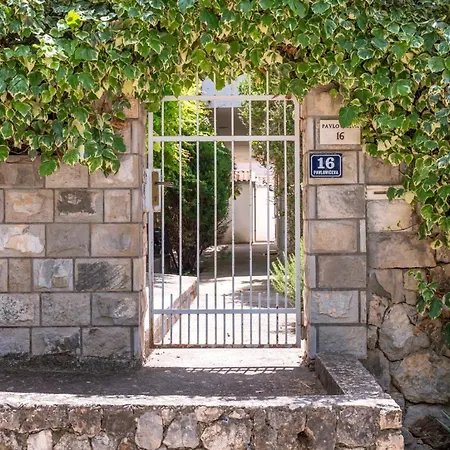 - Panoramic Sea View * ツァヴタット